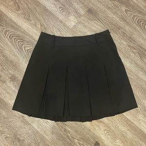 Black pleated skirt